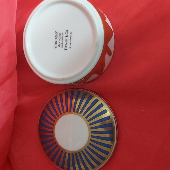 Chicago by Tiffany and Co - Picture 2 of 4